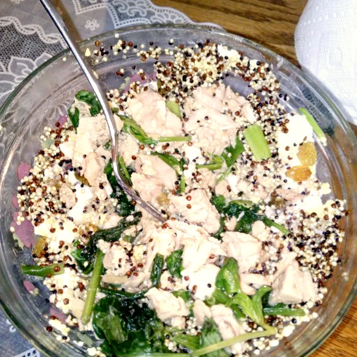 quinoa tuna salad|guinevereyoungさん