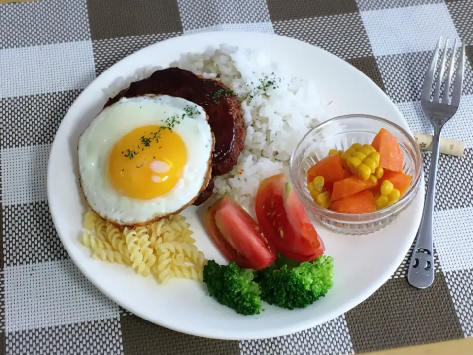 ハンバーグプレート～ランチ|チムニーさん