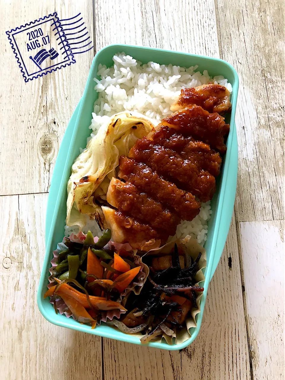 ポークチャップ+キャベツのオイル焼き+ピーマン塩昆布炒め+にんじんの塩昆布和え+五目ひじき煮|Kazuya Miyukiさん