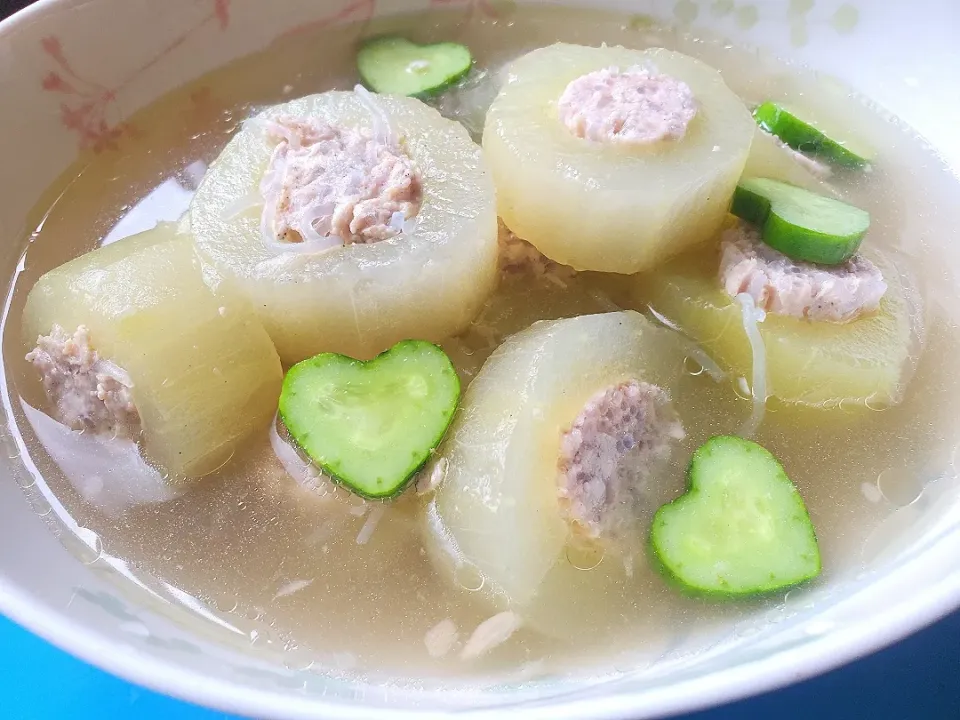 タイ風　キュウリの鶏肉詰めスープ|roshiankeyさん