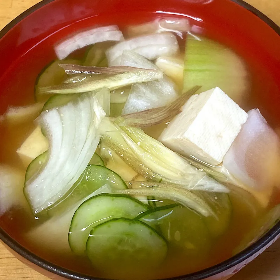 夏みそ汁始めました〜多く作って鍋ごと冷蔵庫に|Makokoさん