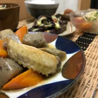 Snapdishの料理写真:手羽中の煮物、なすの梅おかか和え|tomoさん