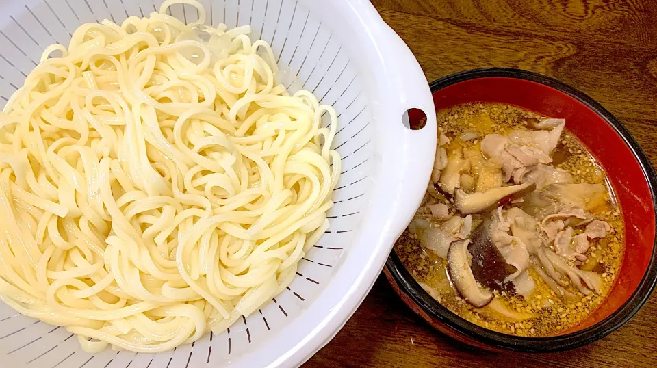 Snapdishの料理写真:ピリ辛豚ナスつけうどん|なちゃむさん