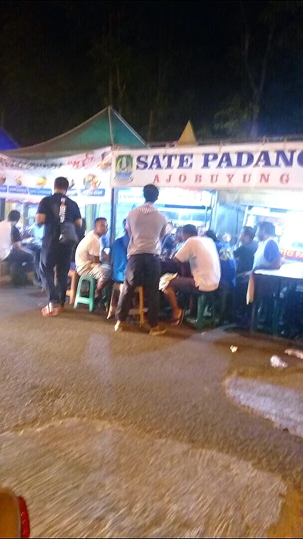 Sate Padang Ajo Buyuang Marga Jaya...|Gusti erlanggaさん