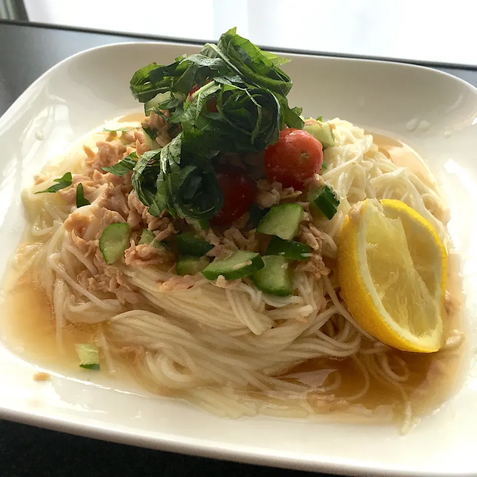 さっぱりつなとトマトとキューリとレモン素麺|kennyさん