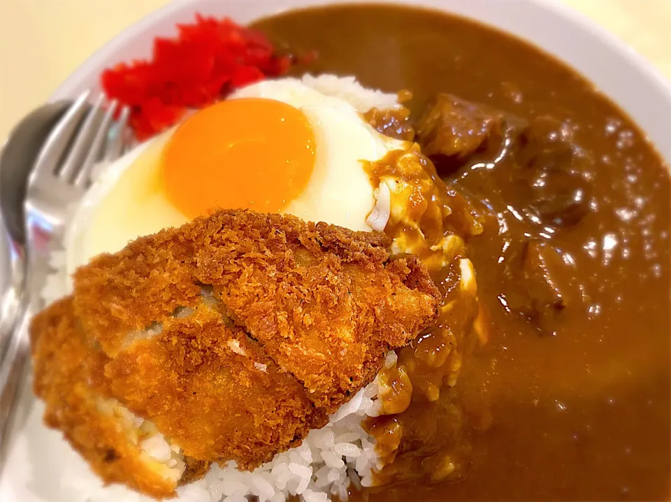 フィッシュカレー、目玉トッピング🍛🍳|buhizouさん