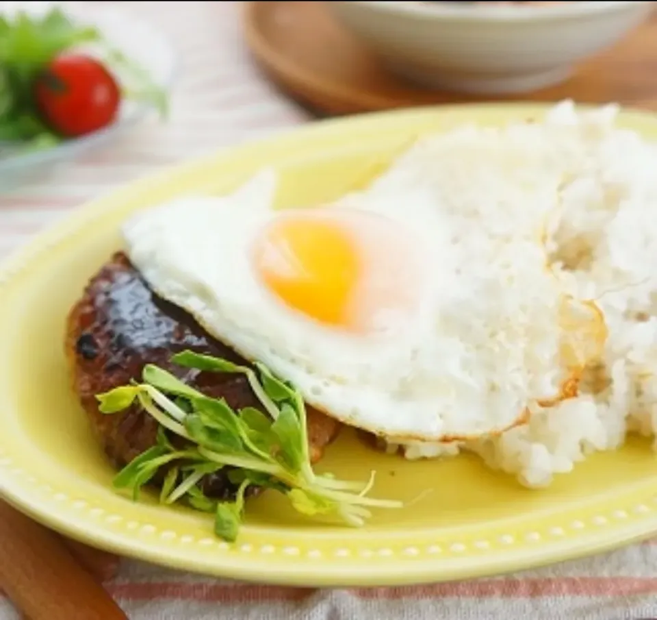 ロコモコ丼|ちいさなしあわせキッチンさん