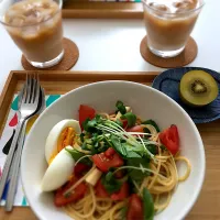 Snapdishの料理写真:冷製パスタ　カフェオレとともに|jasminechachachaさん