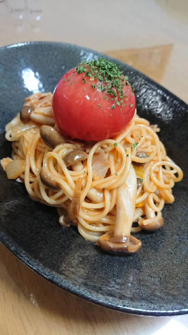 まるごとトマトのっけパスタ|halさん