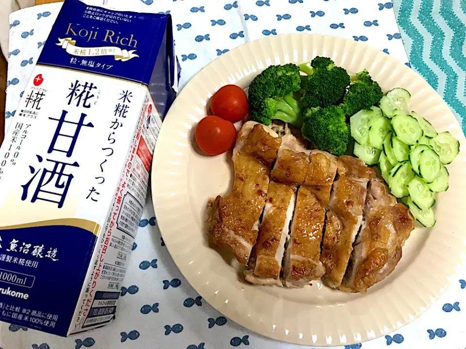 Snapdishの料理写真:甘酒で照り焼きチキン|えいぽんさん