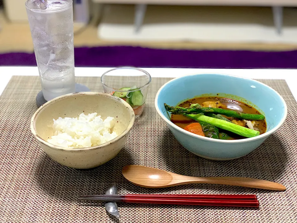 ばんごはん。初めてスープカレー作ってみた。カンタンで美味しい😙✨|yukiさん