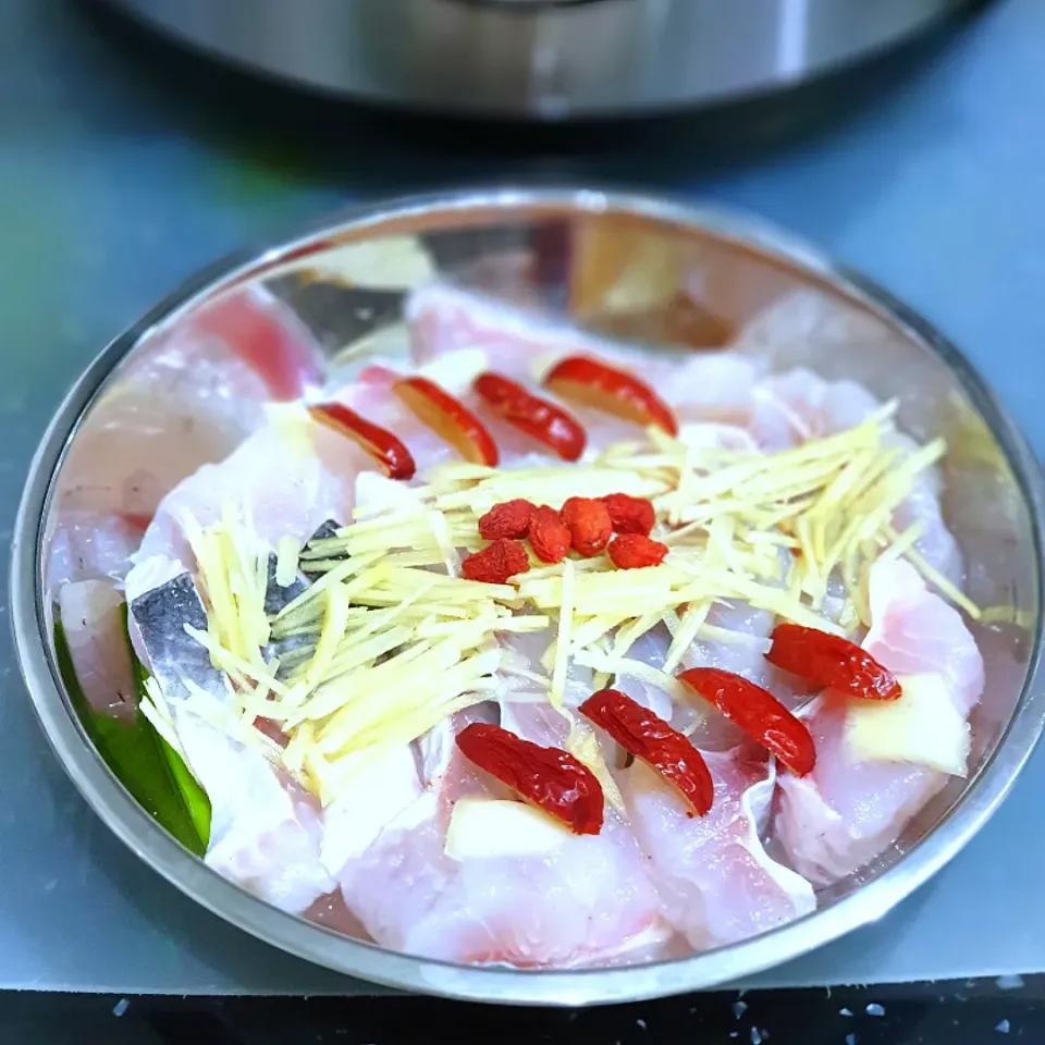 Steamed Patin Fish w/ Soy Sauce|envymaqueenさん