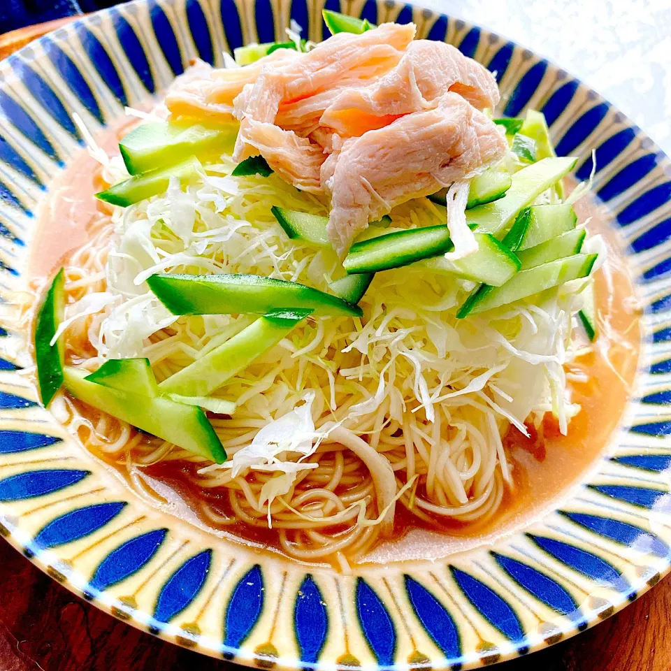 蒸し鶏のサラダ風素麺|ちーまるさん