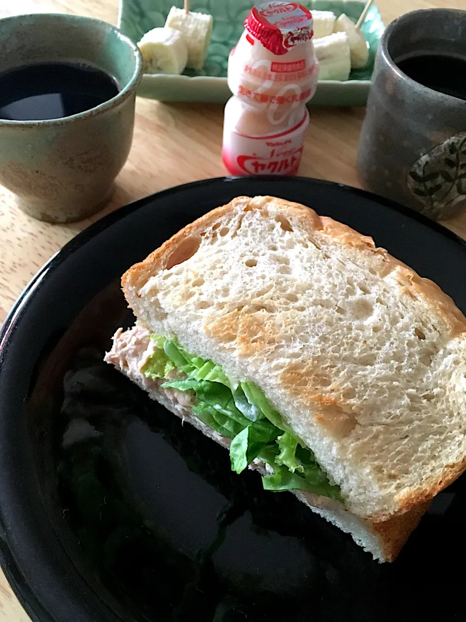 朝ごパン〜（○'ω'○）朝焼き甘酒食パンでツナサンド🍞、ヤクルト、オーガニック穀物珈琲(たんぽぽ・チコリ・大麦・ライ麦)|さくたえさん