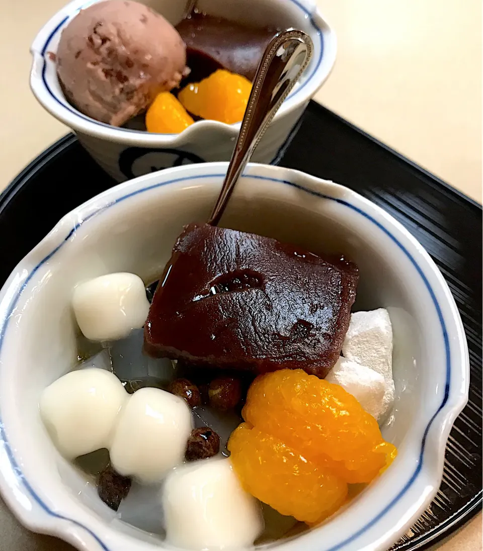 Snapdishの料理写真:白玉あんみつと小倉あんみつ|YOKOさん