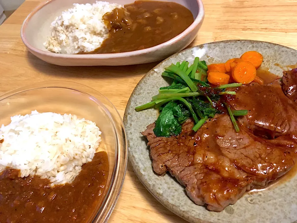 ステーキとカレーライス🍛どっちも食べたい夜‼️|さくたえさん