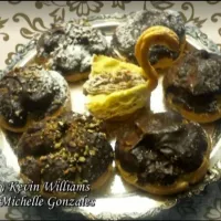 Extra Large Cream Puffs with cookies and cream filling.|Pastry Chef Meshaさん