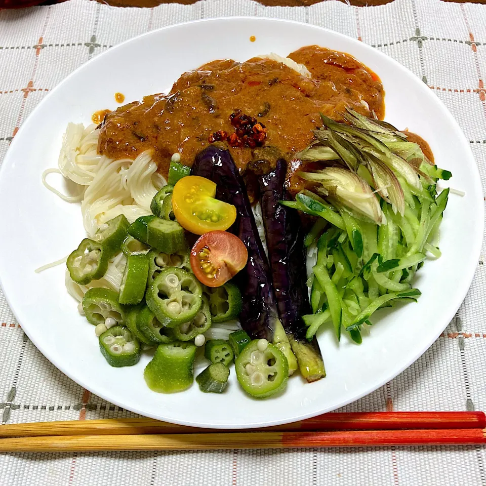 夏野菜たっぷり汁なし坦々素麺|akkoさん