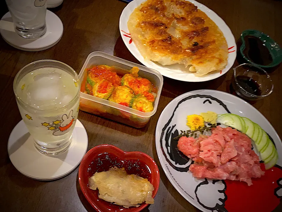 Snapdishの料理写真:焼き餃子　トロ鮪　ズッキーニと茄子のトマト炒め煮　蕎麦茶|ch＊K*∀o(^^*)♪さん