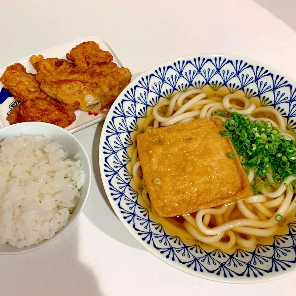 夜ご飯☺︎きつねうどん＆鶏天|とまこ(*^o^*)さん