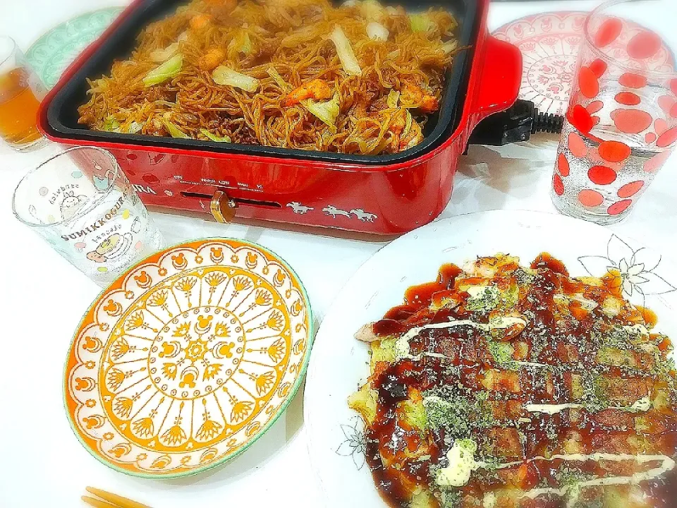 夕食(*^^*)
海鮮焼きそば
お好み焼き
巨峰(写真に写らなかった😢)|プリン☆さん