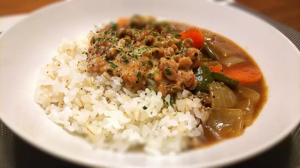 酢納豆ｶﾚｰ🍛
の晩ごはん✨|kaz(*･ω･)さん