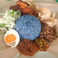 Snapdishの料理写真:Nasi Kerabu|Saharizal Sufianさん