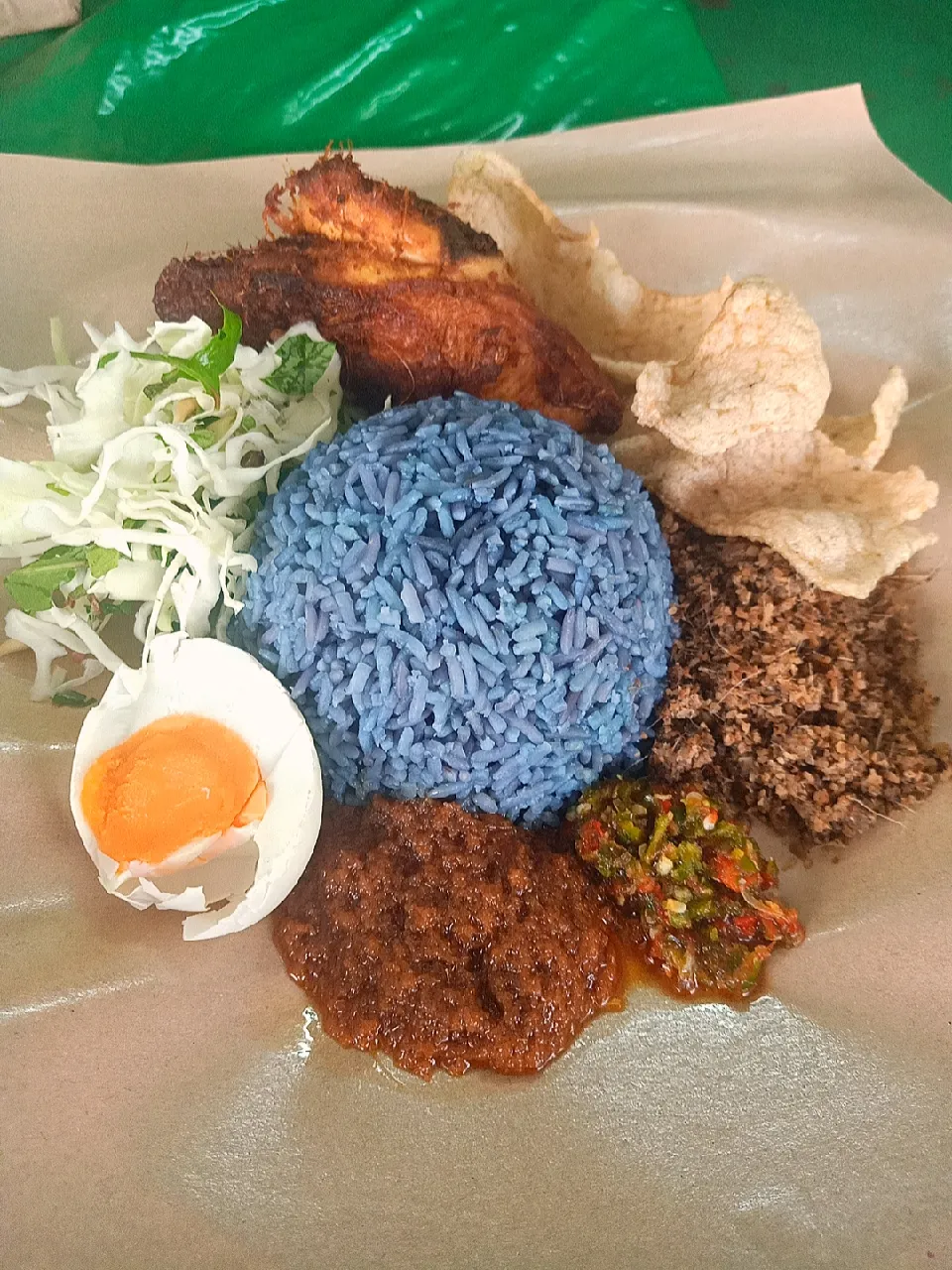 Snapdishの料理写真:Nasi Kerabu|Saharizal Sufianさん