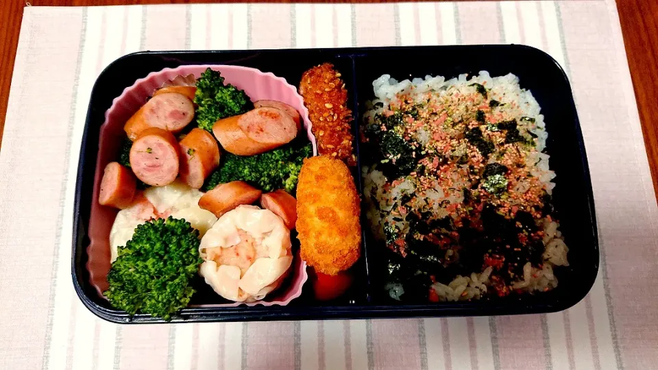 ブロッコリーとウインナーの炒め物❤️旦那さんお弁当🎵😊|かおるcitronさん