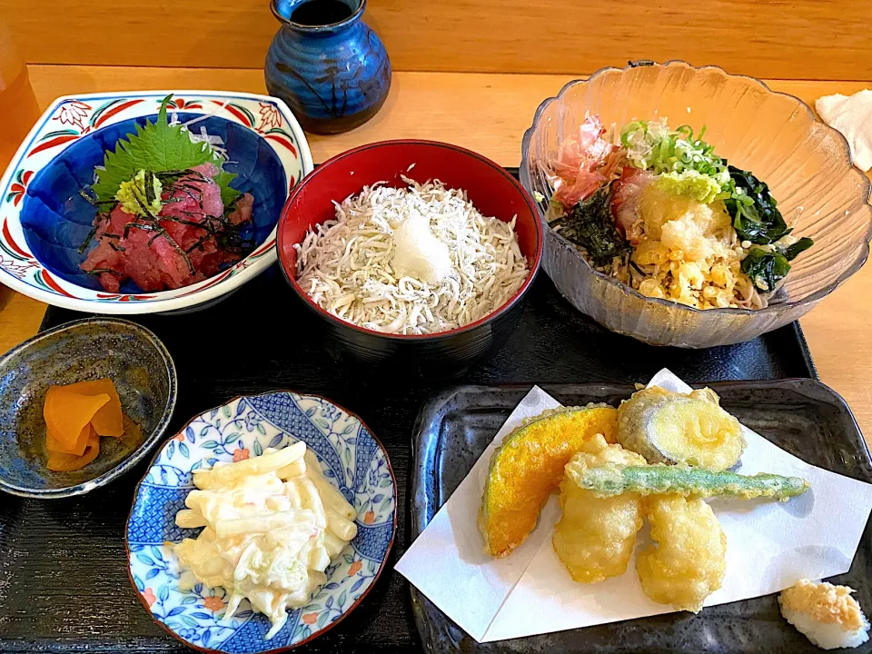 Snapdishの料理写真:旬の特別定食|buhizouさん