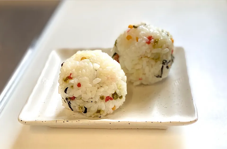 お茶漬け海苔のおにぎり|かっちゃん杉さん