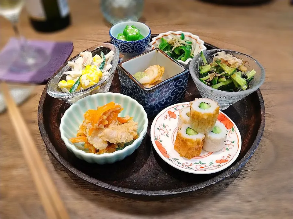 晩酌セットのある食卓|古尾谷りかこさん