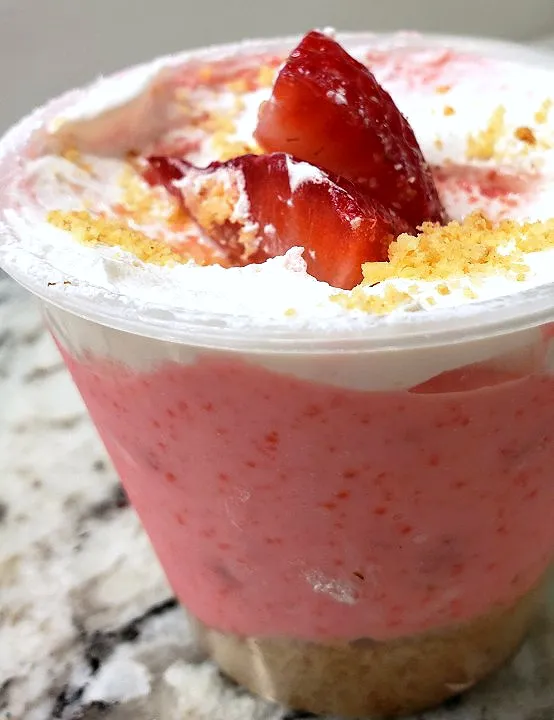 Sugar Free Strawberry Shortcake Cup
Calories =125, Carbs=3, Fat=10, Protein=6|Jesse Smithさん