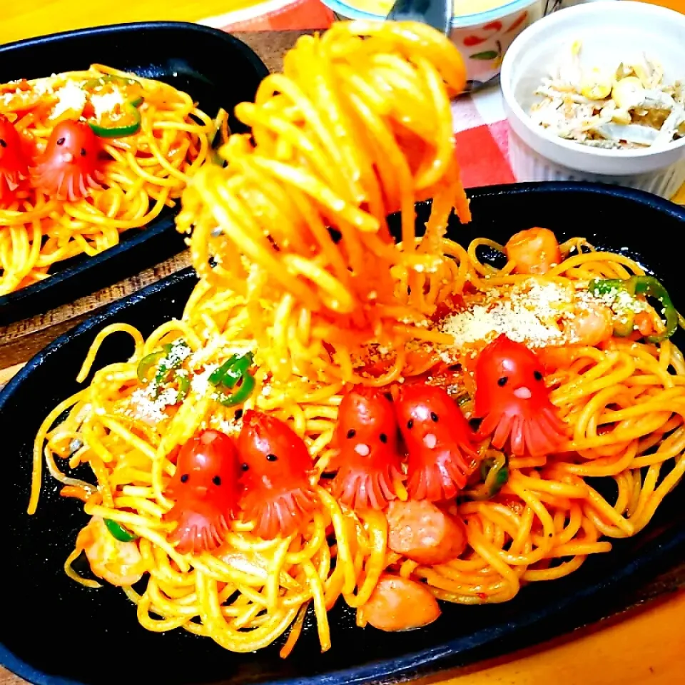 ☆スパゲティナポリタン
☆ごぼうサラダ
☆トマトのコンポート風サラダ
☆カラフル野菜の卵とじスープ|naomile◡̈⃝︎⋆︎*さん