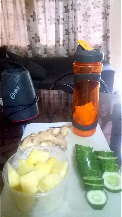 Snapdishの料理写真:Pineapple, cucumber and ginger smoothie for stubborn belly fat 💕|Radha Krishnaさん