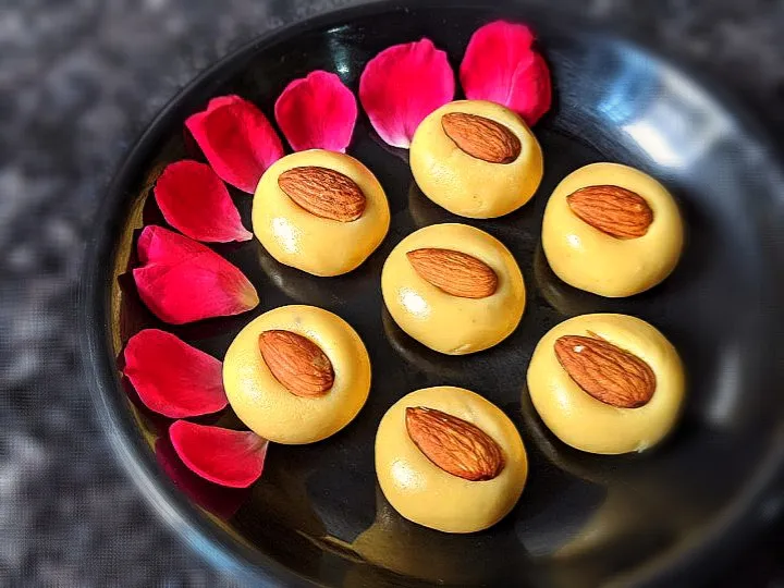 instant Malai Peda recipe with 2 ingredients@home
Visit my YouTube channel for more such recipes 😋
https://youtu.be/QOjmQmNPXoQ|Food philicさん