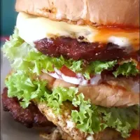 Homemade Double Beef Burger Cheesy Special|dhilarifatさん