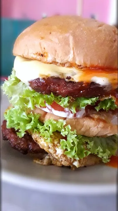 Homemade Double Beef Burger Cheesy Special|dhilarifatさん