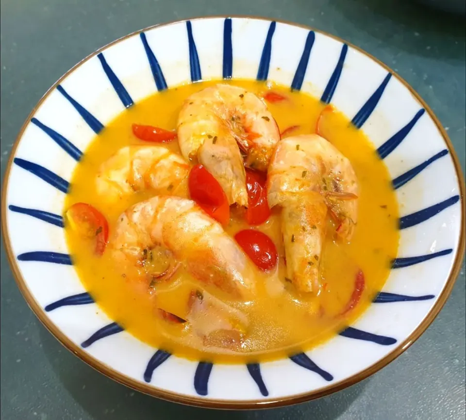 envymaqueen's dish Tom Yum Coconut Soup w/ Prawn|envymaqueenさん