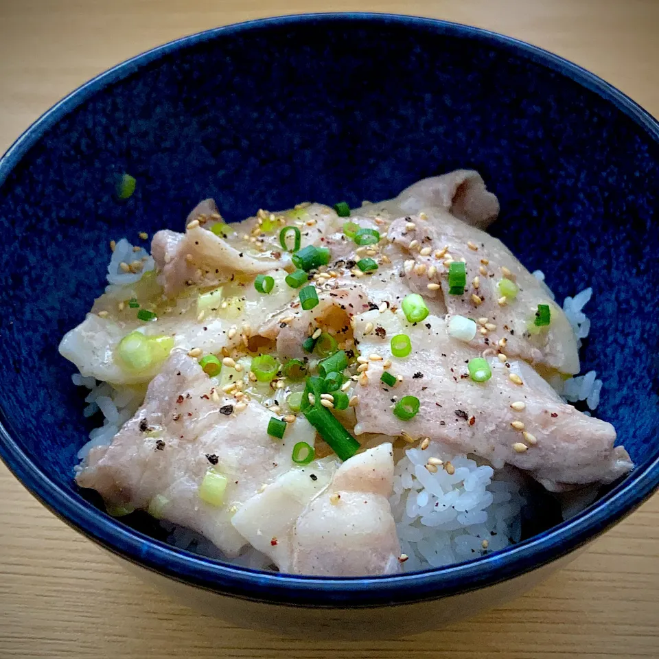 昼食|ツインうさぎさん