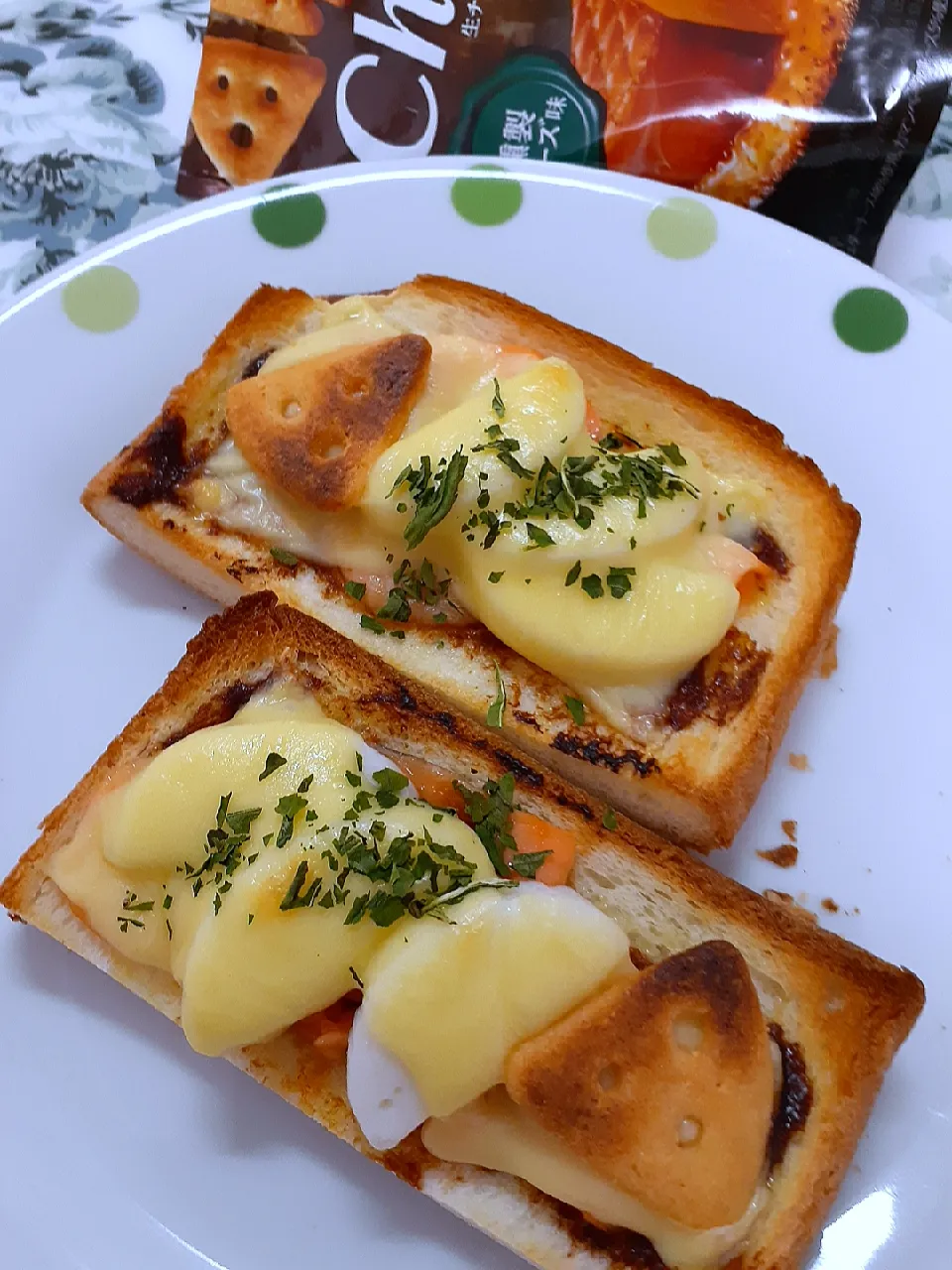 Snapdishの料理写真:🔷簡単おつまみ🥂🍷🍺クリアランスな🍞パン耳ピザ🍕🔷|@きなこさん