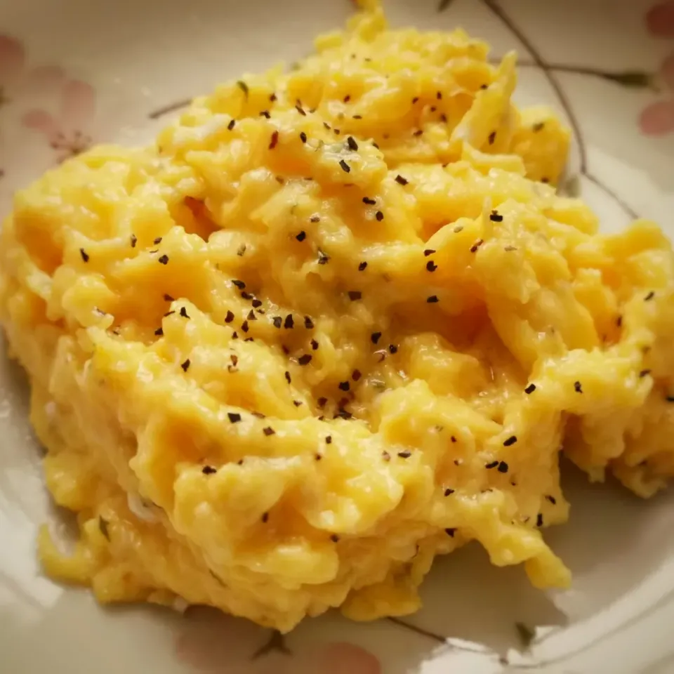  サンドラ リー's dish My perfect scrambled eggs 😁|サンドラ リーさん