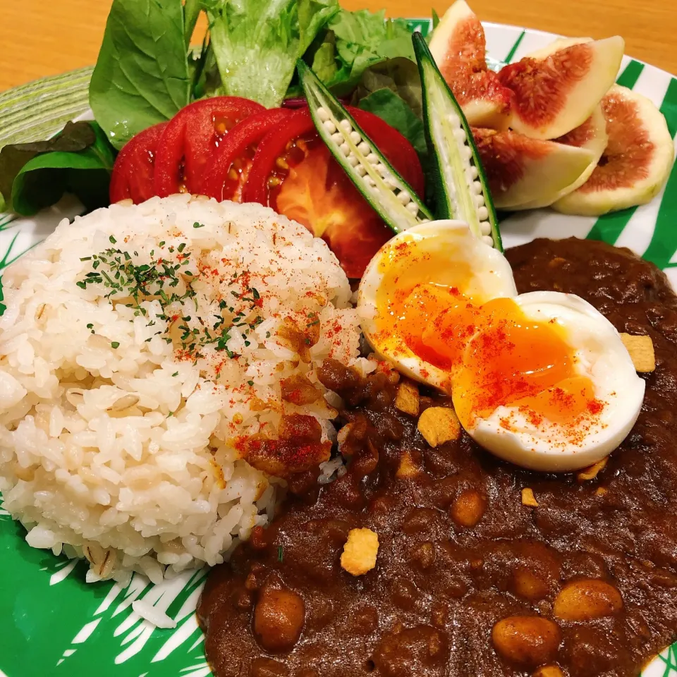 スパイスチャージ✨辛さがクセになるキーマカレー|みかんさん