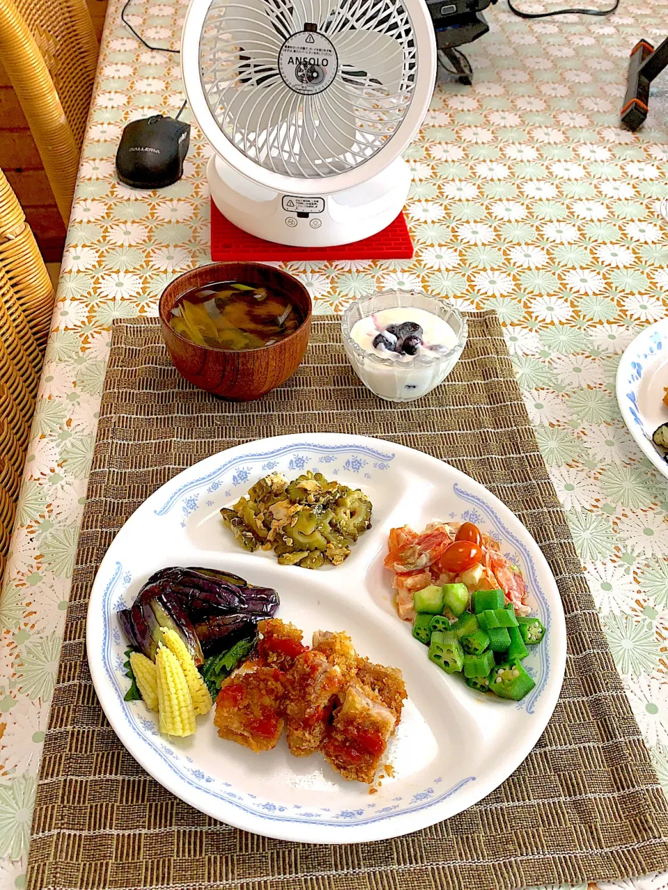 朝からトンカツ定食、汗かきながら食べましょう🥵|小林順子Ayumu1988さん