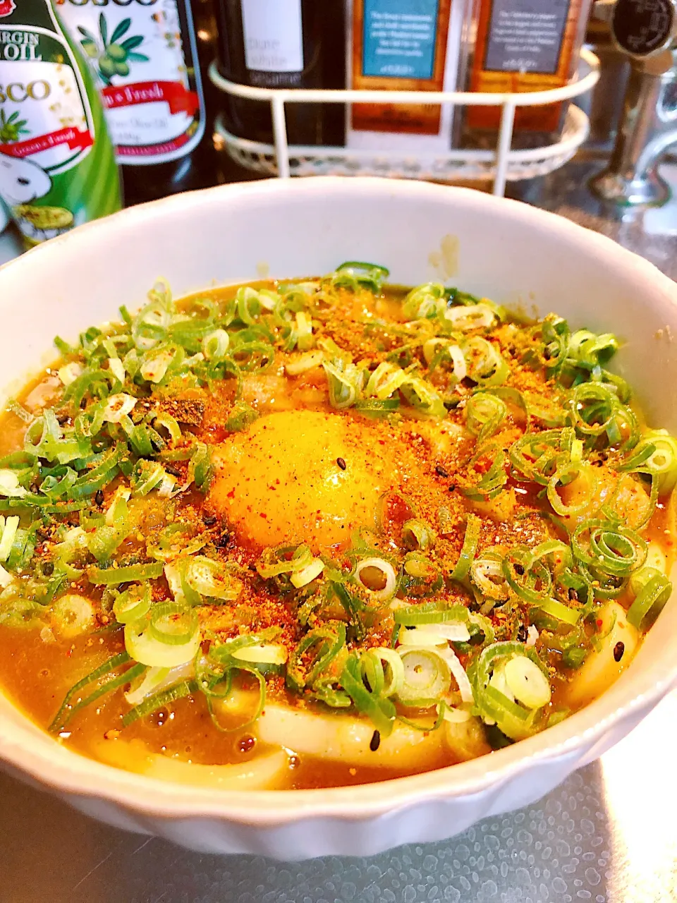 昼は昨夜のカレーと冷凍うどんを使いカレーうどん！麺つゆで少しゆるくしてネギ多め、七味タップリ！ビール🍺飲みたくなるけど我慢！|海斗さん