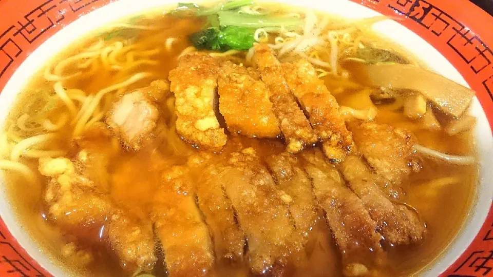 【9/30でメトロ食堂街閉館】
万世麺店 新宿西口店
ボリューム排骨拉麺（排骨1.5枚）
＠新宿
20171|大脇さん