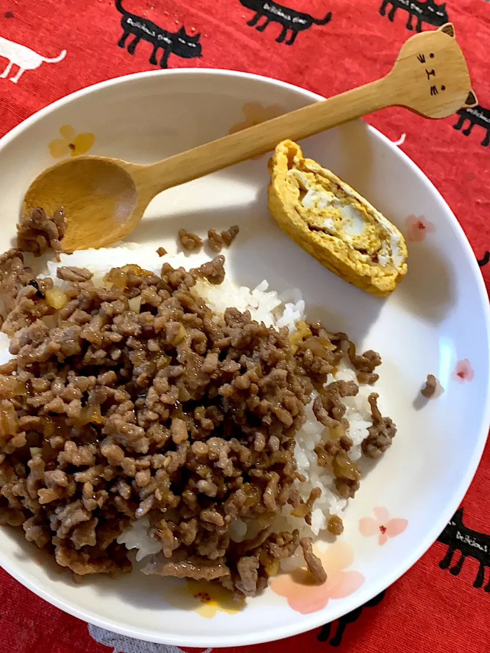 赤ワイン煮込みのそぼろ丼|花ママちゃんさん