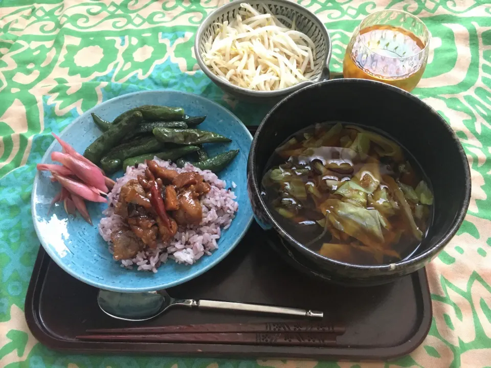 朝ごはんのルーローハン|Namiko Kanoyaさん