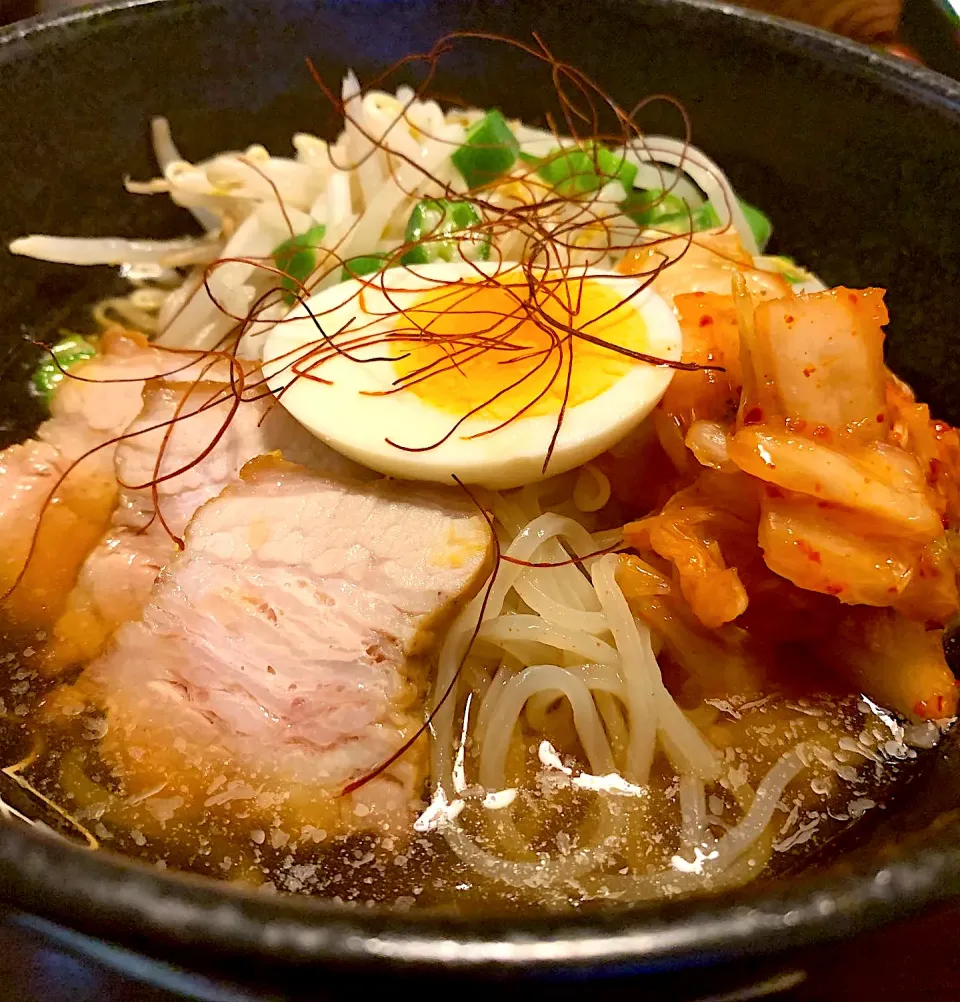 Snapdishの料理写真:冷たくて辛い冷麺🍜|みっこちゃんさん