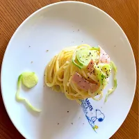 Snapdishの料理写真:pâtes à la carbonara 水玉胡瓜添え|こーたさん